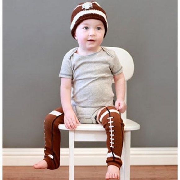 Football hat and legwarmers set - Picture 3 of 3